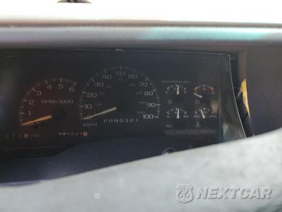 Zdjęcie 9 z 11 samochodu: 1997 GMC SIERRA C1500 VIN:1GTEC14WXVZ531856 - miniatura