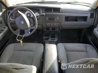 Zdjęcie 8 z 12 samochodu: 2011 DODGE DAKOTA SLT VIN:1D7RE3GK4BS577435 - miniatura