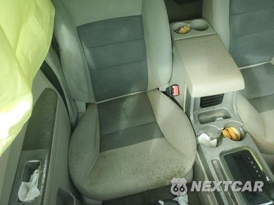 Zdjęcie 10 z 12 samochodu: 2008 FORD ESCAPE XLT VIN:1FMCU03188KE19554 - miniatura