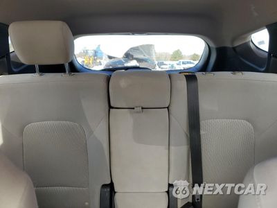 Zdjęcie 10 z 13 samochodu: 2017 HYUNDAI SANTA FE SPORT VIN:5XYZT3LBXHG474783 - miniatura