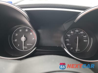 Zdjęcie 9 z 14 samochodu: 2022 ALFA ROMEO GIULIA SUPER VIN:ZARFANBN2N7653138 - miniatura