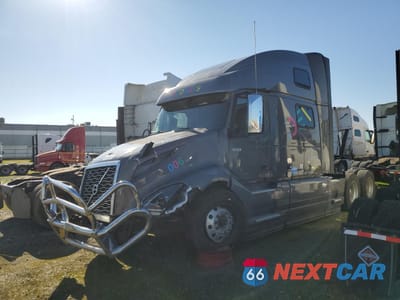 Drugie zdjęcie samochodu z przodu: 2024 VOLVO VN VNL VIN:4V4NC9EJ6RN627485 - miniatura