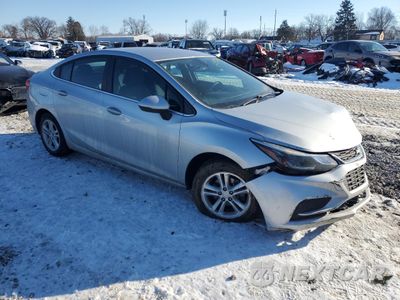Czwarte zdjęcie samochodu z boku: 2017 CHEVROLET CRUZE LT VIN:1G1BE5SM5H7203484 - miniatura