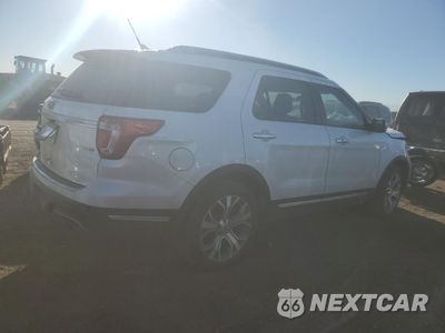 Trzecie zdjęcie samochodu z tyłu: 2018 FORD EXPLORER PLATINUM VIN:1FM5K8HTXJGB64597 - miniatura