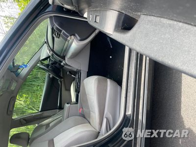 Piąte zdjęcie samochodu w środku: 2013 TOYOTA CAMRY L VIN:4T4BF1FK7DR293885 - miniatura