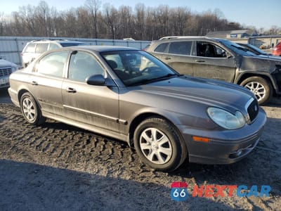 Czwarte zdjęcie samochodu z boku: 2004 HYUNDAI SONATA GL VIN:KMHWF25H24A927936 - miniatura