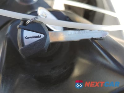 Zdjęcie 8 z 9 samochodu: 2015 KAWASAKI EX650 E VIN:JKAEXEE11FDA18151 - miniatura