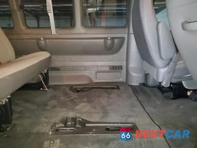 Zdjęcie 11 z 15 samochodu: 2015 GMC SAVANA G3500 LT VIN:1GJZ7YFL4F1257404 - miniatura