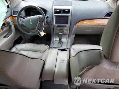 Zdjęcie 8 z 15 samochodu: 2012 LINCOLN MKX VIN:2LMDJ8JK2CBL14586 - miniatura