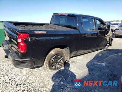 Trzecie zdjęcie samochodu z tyłu: 2021 CHEVROLET SILVERADO K1500 LT TRAIL BOSS VIN:3GCPYFEL3MG278373 - miniatura