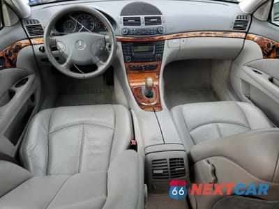 Zdjęcie 8 z 12 samochodu: 2003 MERCEDES-BENZ E 320 VIN:WDBUF65J73A186783 - miniatura