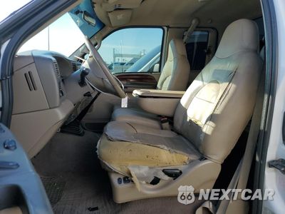 Zdjęcie 7 z 12 samochodu: 2000 FORD F350 SUPER DUTY VIN:1FTWX33F9YEC80426 - miniatura