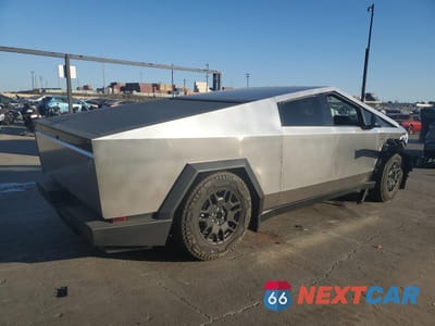 Trzecie zdjęcie samochodu z tyłu: 2024 TESLA CYBERTRUCK VIN:7G2CEHED7RA035023 - miniatura