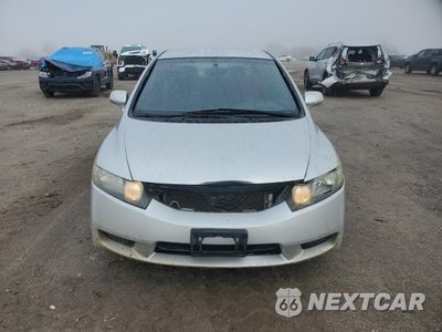 Piąte zdjęcie samochodu w środku: 2010 HONDA CIVIC LX VIN:2HGFA1F54AH575393 - miniatura