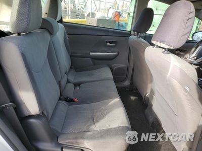Zdjęcie 11 z 14 samochodu: 2012 TOYOTA PRIUS V VIN:JTDZN3EU5C3034217 - miniatura