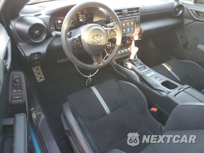 Zdjęcie 8 z 15 samochodu: 2024 TOYOTA GR 86 PREMIUM VIN:JF1ZNBE18R8758033 - miniatura