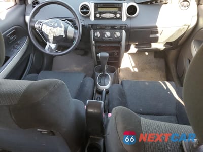 Zdjęcie 8 z 13 samochodu: 2006 TOYOTA SCION XA VIN:JTKKT624560131879 - miniatura