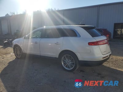 Drugie zdjęcie samochodu z przodu: 2015 LINCOLN MKT VIN:2LMHJ5AT5FBL04616 - miniatura