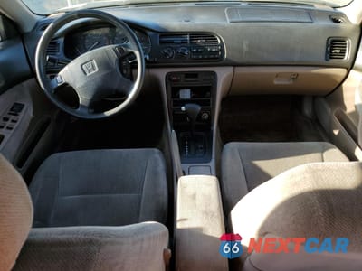 Zdjęcie 8 z 14 samochodu: 1994 HONDA ACCORD EX VIN:JHMCD565XRC064719 - miniatura