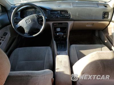 Zdjęcie 8 z 14 samochodu: 1994 HONDA ACCORD EX VIN:JHMCD565XRC064719 - miniatura