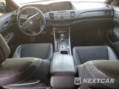 Zdjęcie 8 z 14 samochodu: 2016 HONDA ACCORD SPORT VIN:1HGCR2F62GA117286 - miniatura