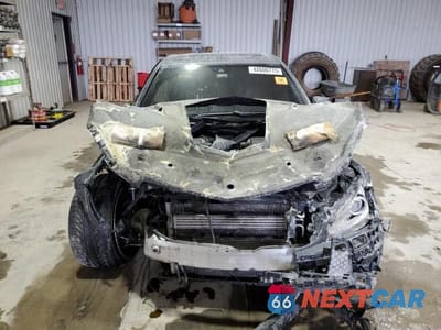 Piąte zdjęcie samochodu w środku: 2012 MERCEDES-BENZ C 63 AMG VIN:WDDGF7HB6CA729331 - miniatura