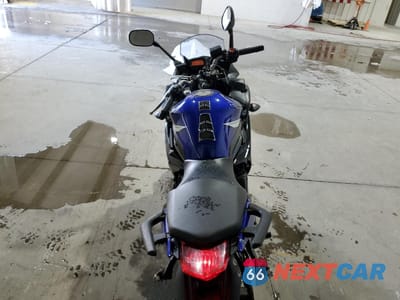 Zdjęcie 6 z 9 samochodu: 2013 YAMAHA FZ6 R VIN:JYARJ18E0DA010937 - miniatura