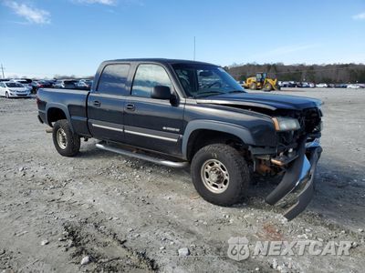 Czwarte zdjęcie samochodu z boku: 2004 CHEVROLET SILVERADO C2500 HEAVY DUTY VIN:1GCHC23U24F247530 - miniatura
