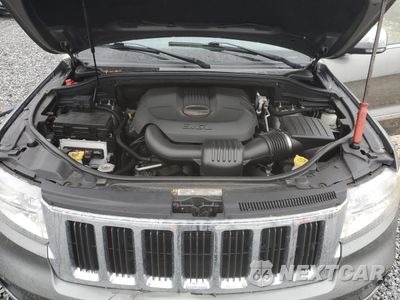 Zdjęcie 12 z 13 samochodu: 2011 JEEP GRAND CHEROKEE LIMITED VIN:1J4RR5GG9BC584746 - miniatura