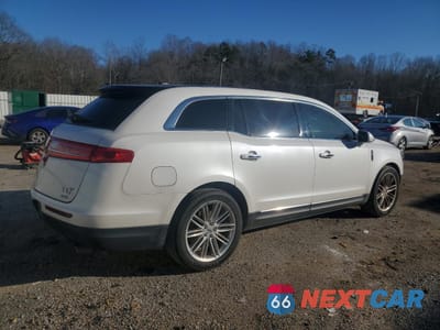 Trzecie zdjęcie samochodu z tyłu: 2015 LINCOLN MKT VIN:2LMHJ5AT5FBL04616 - miniatura