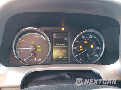 Zdjęcie 9 z 15 samochodu: 2018 TOYOTA RAV4 HV LE VIN:JTMRJREVXJD165089 - miniatura