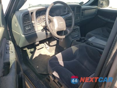 Zdjęcie 8 z 12 samochodu: 2000 GMC NEW SIERRA C1500 VIN:1GTEC19T1YZ181889 - miniatura