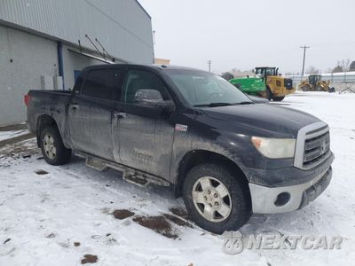 Czwarte zdjęcie samochodu z boku: 2013 TOYOTA TUNDRA CREWMAX SR5 VIN:5TFDW5F1XDX291617 - miniatura