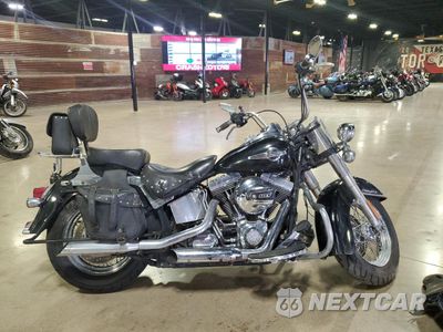2016 HARLEY-DAVIDSON FLSTC HERITAGE SOFTAIL CLASSIC 1HD1BWV30GB036662 - główne zdjęcie licytacji z USA - miniatura