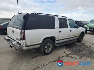 Trzecie zdjęcie samochodu z tyłu: 1999 CHEVROLET SUBURBAN VIN:3GNET16R9XG258538 - miniatura
