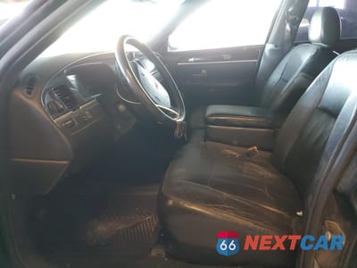 Zdjęcie 7 z 12 samochodu: 2008 LINCOLN TOWN CAR EXECUTIVE L VIN:2LNHM84W78X663465 - miniatura