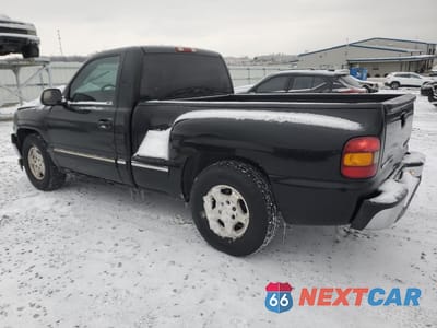 Drugie zdjęcie samochodu z przodu: 1999 CHEVROLET SILVERADO C1500 VIN:1GCEC14T0XZ174633 - miniatura
