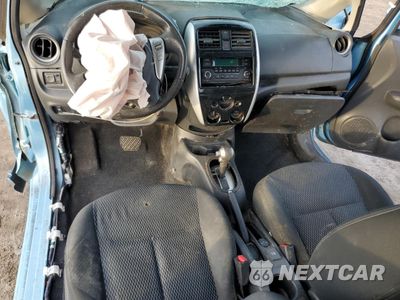 Zdjęcie 8 z 13 samochodu: 2015 NISSAN VERSA NOTE S VIN:3N1CE2CP2FL361148 - miniatura