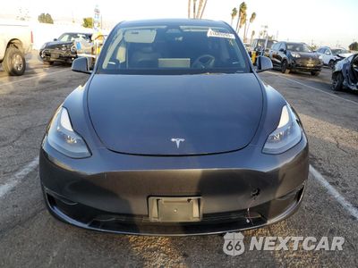 Piąte zdjęcie samochodu w środku: 2024 TESLA MODEL Y VIN:7SAYGDED0RF111859 - miniatura
