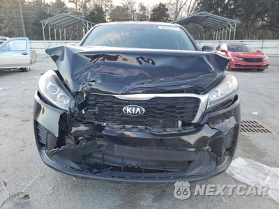 Piąte zdjęcie samochodu w środku: 2019 KIA SORENTO L VIN:5XYPG4A38KG581948 - miniatura