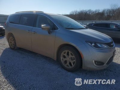 Czwarte zdjęcie samochodu z boku: 2017 CHRYSLER PACIFICA TOURING L VIN:2C4RC1BG3HR816829 - miniatura