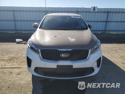 Piąte zdjęcie samochodu w środku: 2019 KIA SORENTO L VIN:5XYPG4A33KG553572 - miniatura