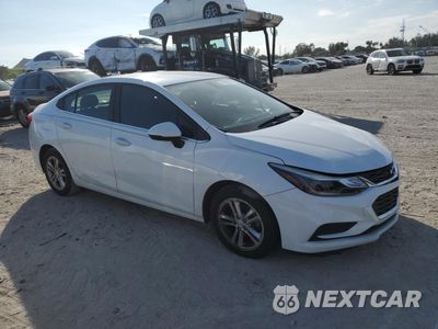 Czwarte zdjęcie samochodu z boku: 2018 CHEVROLET CRUZE LT VIN:1G1BE5SM0J7173445 - miniatura