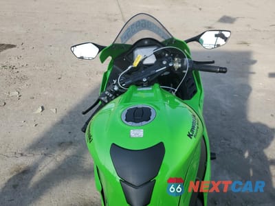 Zdjęcie 6 z 10 samochodu: 2021 KAWASAKI ZX1002 N VIN:JKBZXVN11MA000094 - miniatura