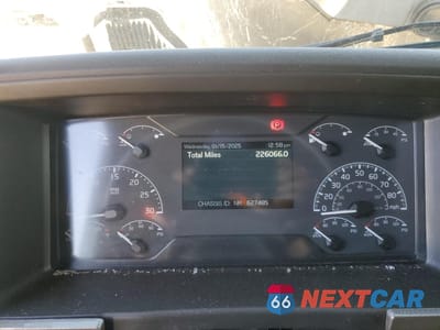 Zdjęcie 8 z 10 samochodu: 2024 VOLVO VN VNL VIN:4V4NC9EJ6RN627485 - miniatura