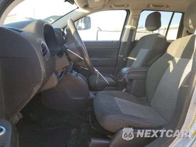 Zdjęcie 7 z 15 samochodu: 2012 JEEP COMPASS LATITUDE VIN:1C4NJDEB4CD598742 - miniatura