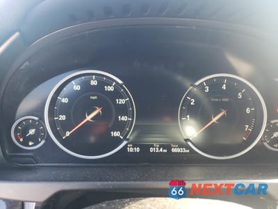 Zdjęcie 9 z 15 samochodu: 2019 BMW X6 XDRIVE35I VIN:5UXKU2C5XK0Z65840 - miniatura
