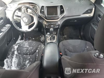 Zdjęcie 8 z 12 samochodu: 2016 JEEP CHEROKEE LATITUDE VIN:1C4PJMCS6GW198137 - miniatura