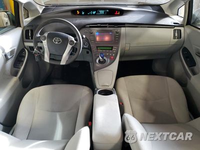Zdjęcie 8 z 15 samochodu: 2014 TOYOTA PRIUS VIN:JTDKN3DU7E1781626 - miniatura