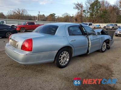 Trzecie zdjęcie samochodu z tyłu: 2006 LINCOLN TOWN CAR SIGNATURE VIN:1LNHM81V06Y614309 - miniatura